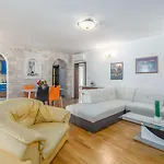 Lägenhet Lauschiges Mit 60m2 Pool, Babybett, Waschmaschine, Grillbereich - Nur 800 Meter Zum *