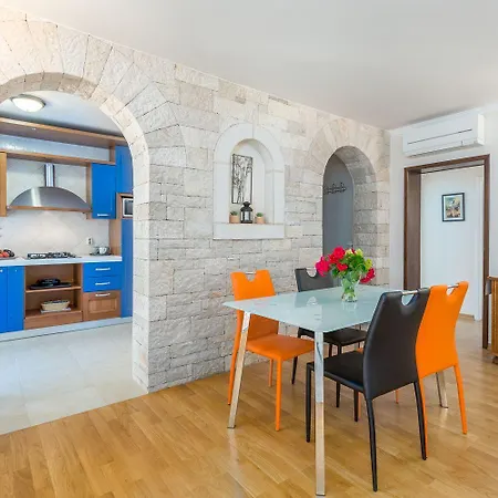 Lauschiges Mit 60m2 Pool, Babybett, Waschmaschine, Grillbereich - Nur 800 Meter Zum *