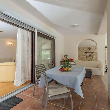 Apartment Lauschiges Mit 60m2 Pool, Babybett, Waschmaschine, Grillbereich - Nur 800 Meter Zum