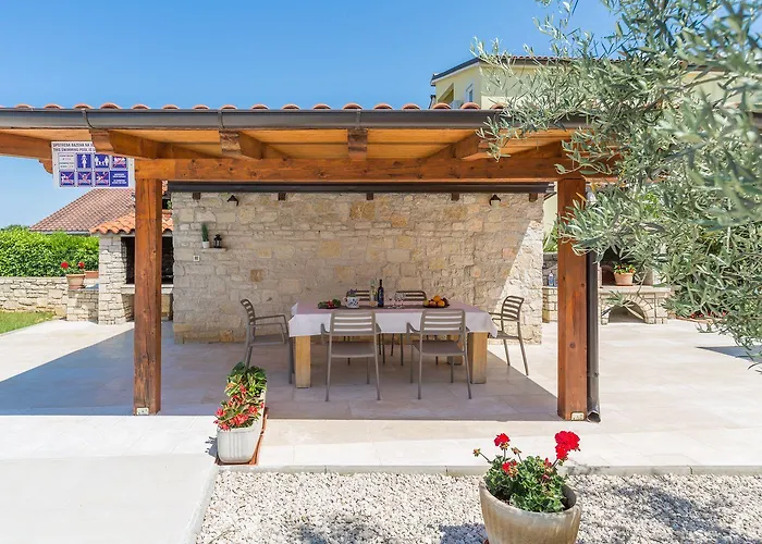 Apartment Lauschiges Mit 60m2 Pool, Babybett, Waschmaschine, Grillbereich - Nur 800 Meter Zum