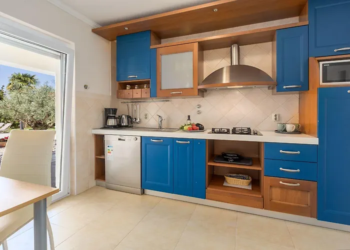 Appartamento Lauschiges Mit 60m2 Pool, Babybett, Waschmaschine, Grillbereich - Nur 800 Meter Zum Porec